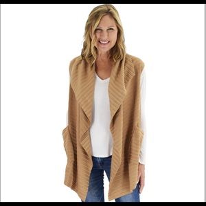 Le Moda Brown Fleece Vest Cardigan.  Fits sizes S-M—L